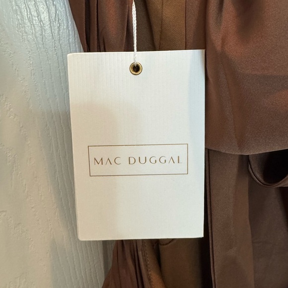 NWT Mac Duggal 11687 Brown Pleated Feather Cap Sleeve Open Back Gown Size 4 - Picture 11 of 12
